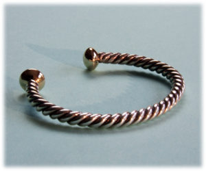 Al Joe Twist Bracelet